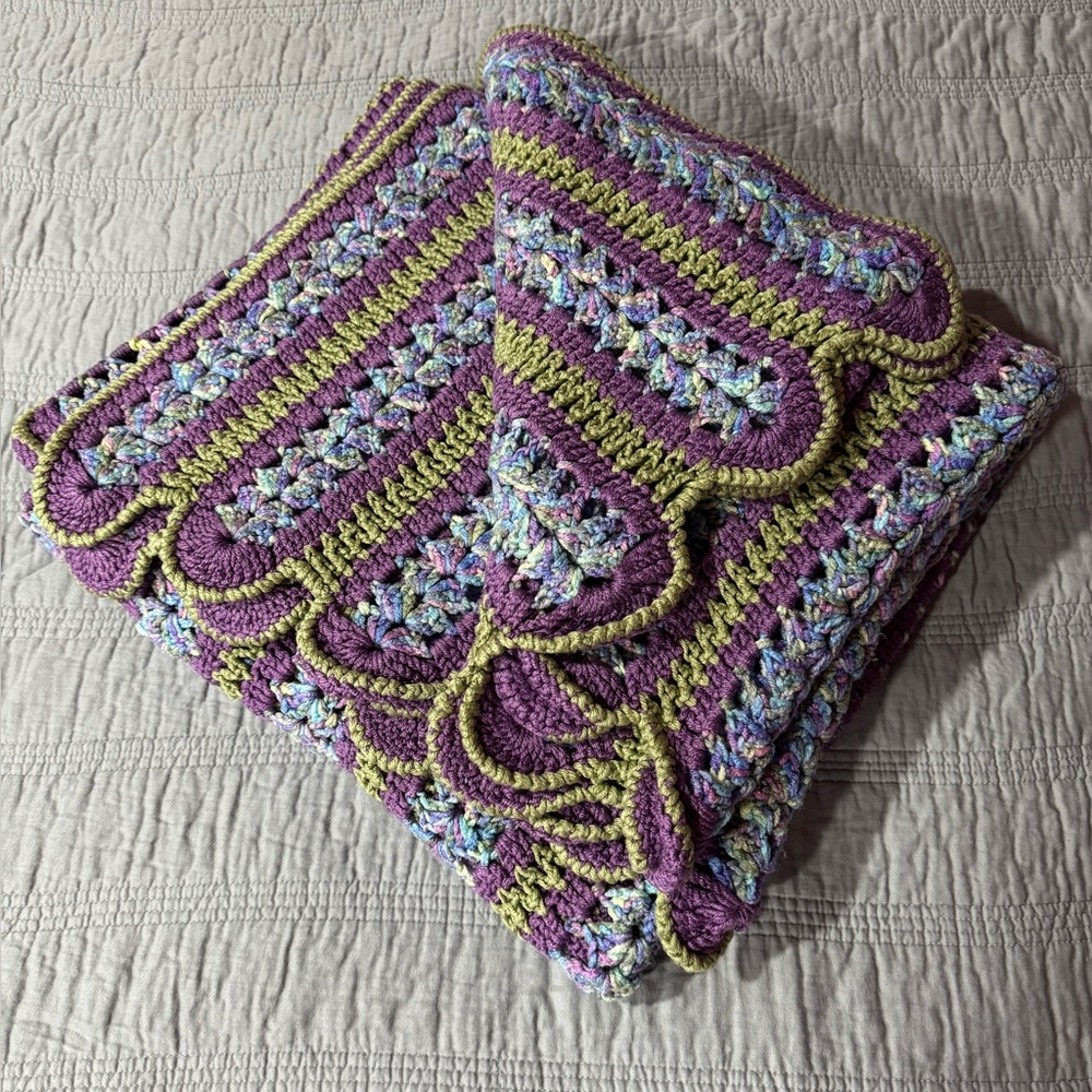 Gorgeous Vintage Crocheted Blanket